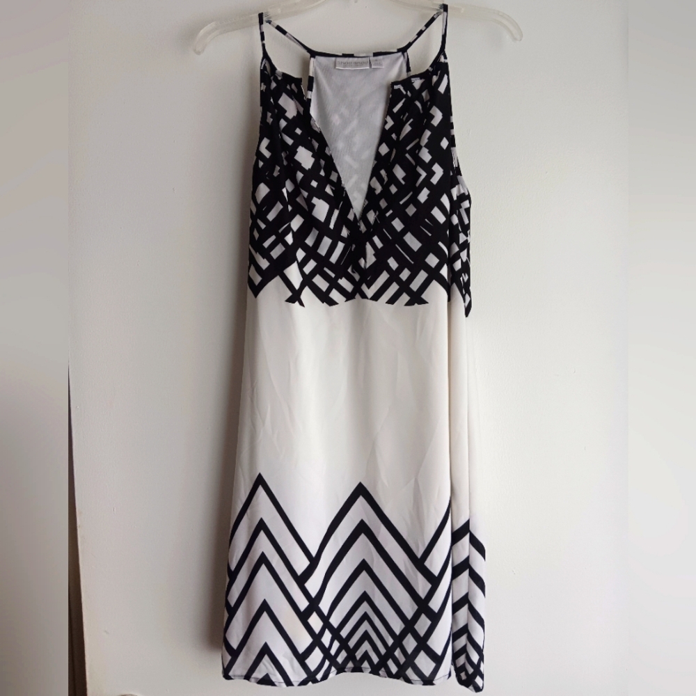 3 For $13💛Black and White Sleeveless Dress EUC